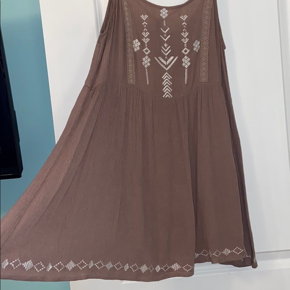 Hanger 221 Brown lace tribal pattern tank dress - Picture 2 of 8